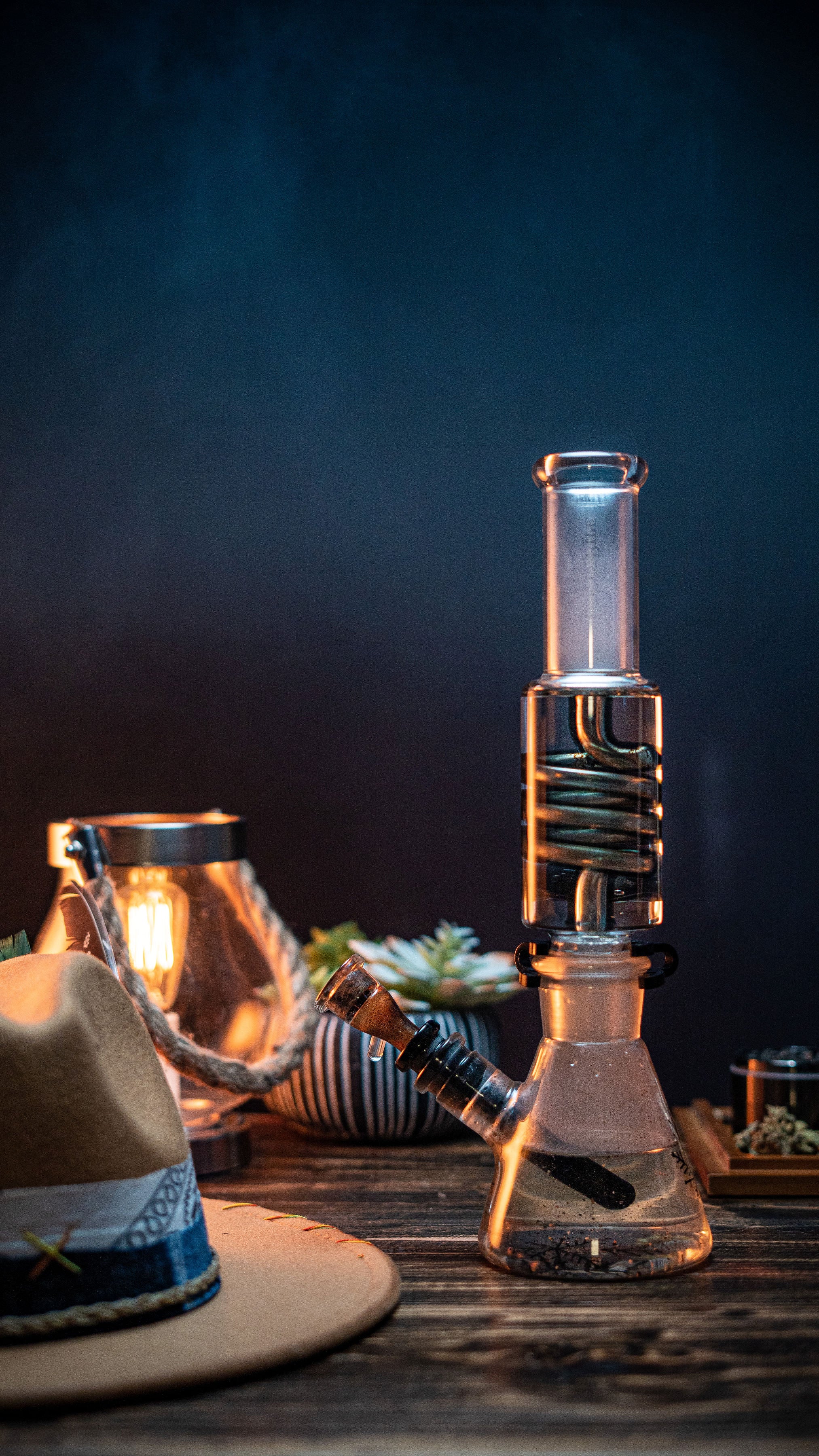 BEAKER BONG